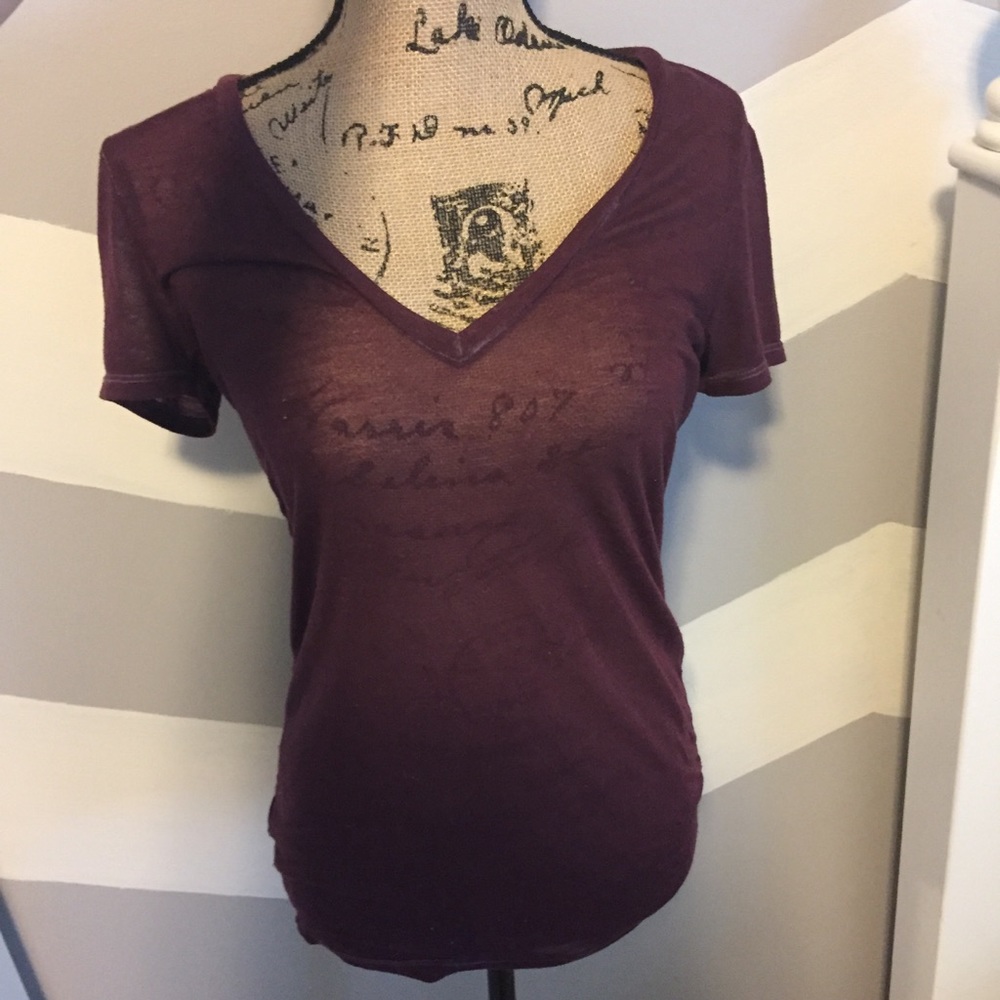 Maroon American eagle v neck